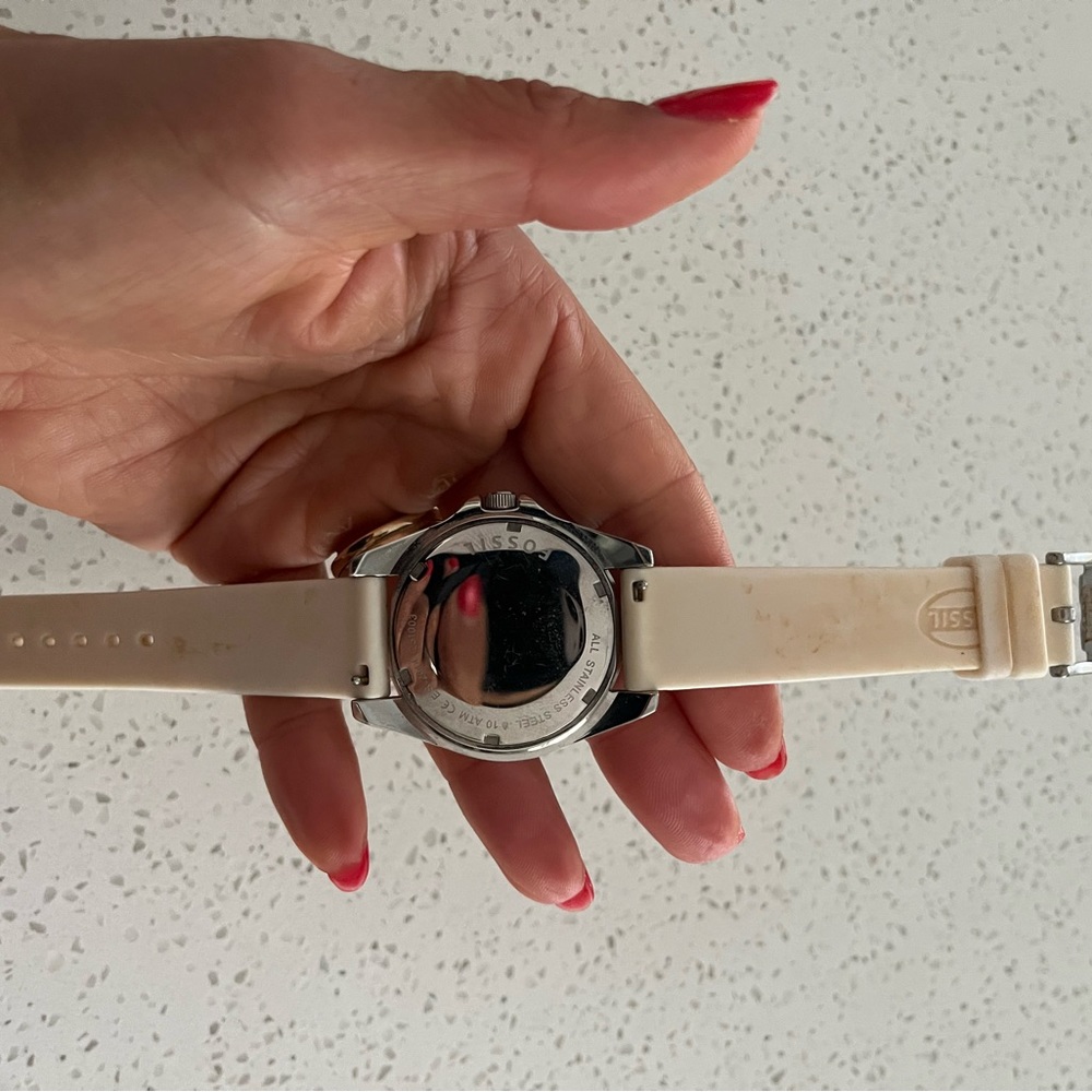Fossil Watch - Picture 3 of 4